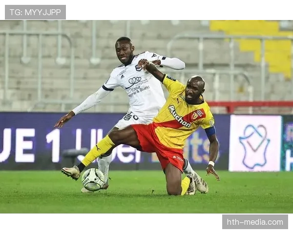 《埃斯托里尔战术解析:揭示球队成功的秘密,状态回暖成关键因素》 《埃斯托里尔战术解析:揭示球队成功的秘密,状态回暖成关键因素》