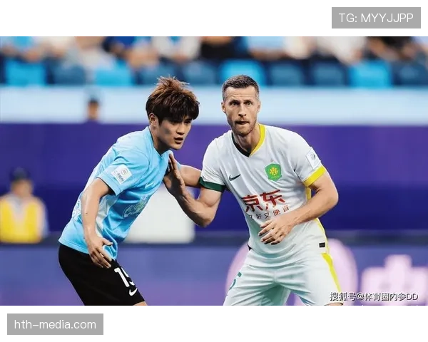 反常识型：反弹手球为何不总判犯规？裁判判罚背后细节解读