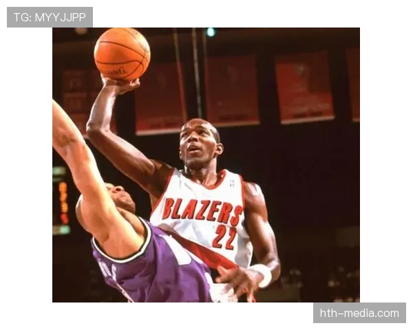 德雷克斯勒突破能力显著提升，抢占快攻关键得分点