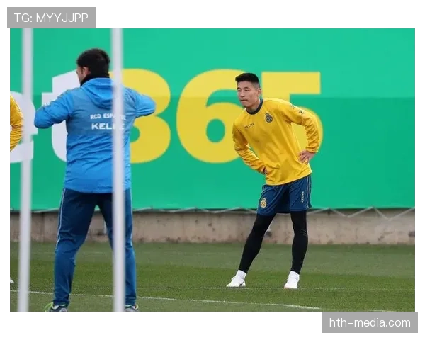 武磊家冰箱里塞满能量饮料，邻居以为他开健身房